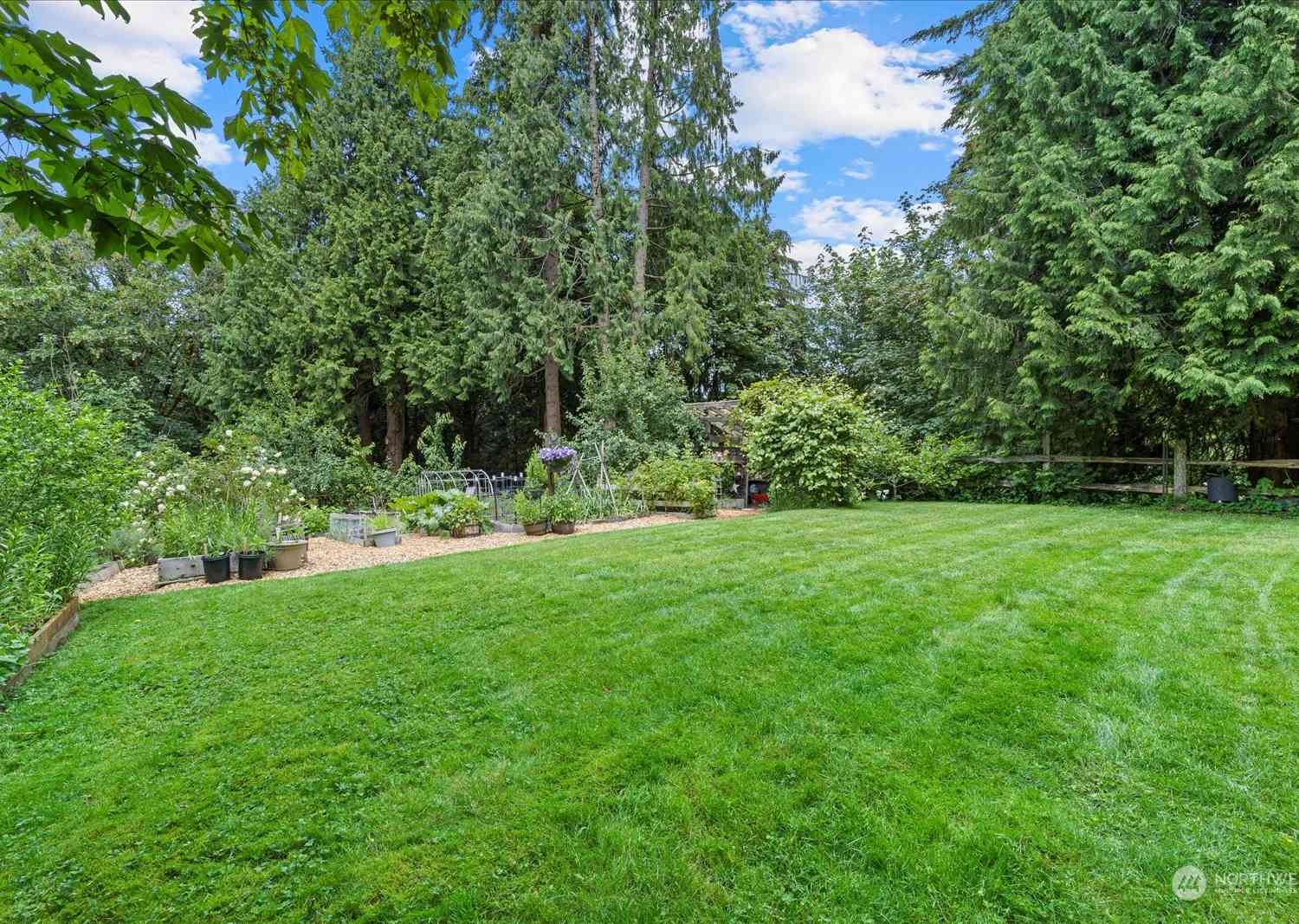 12031 Dave Road, Redmond, Washington image 28