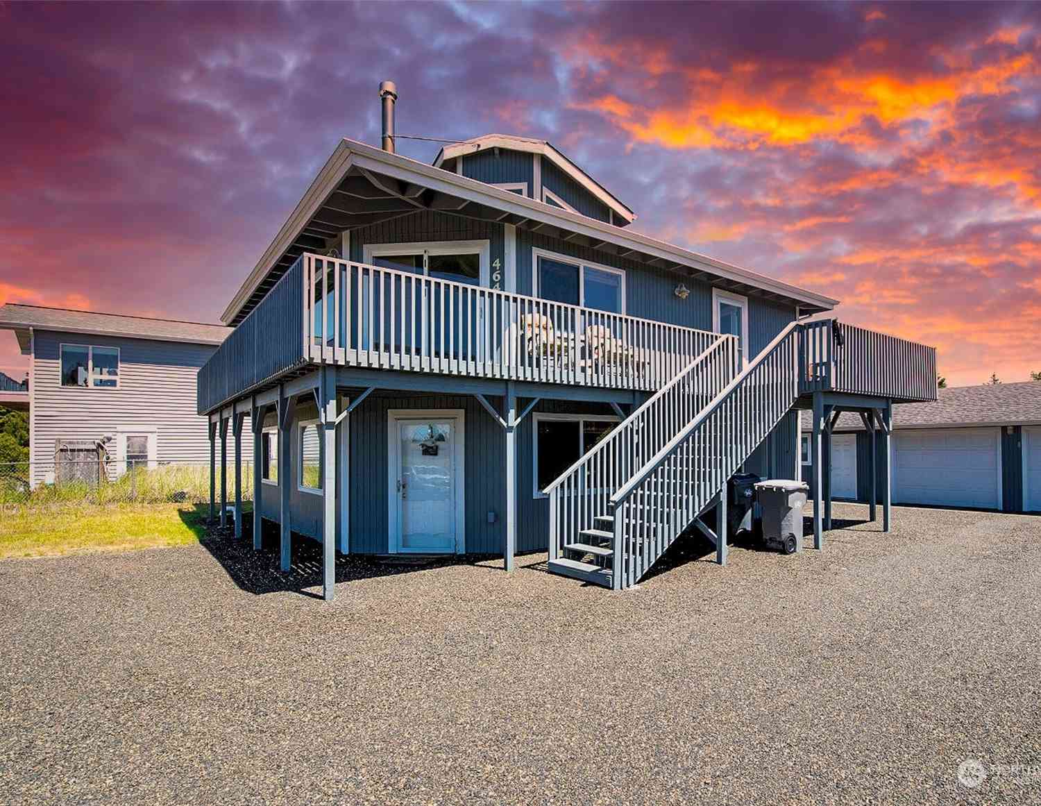 464 Sand Dune Avenue, Ocean Shores, Washington image 1