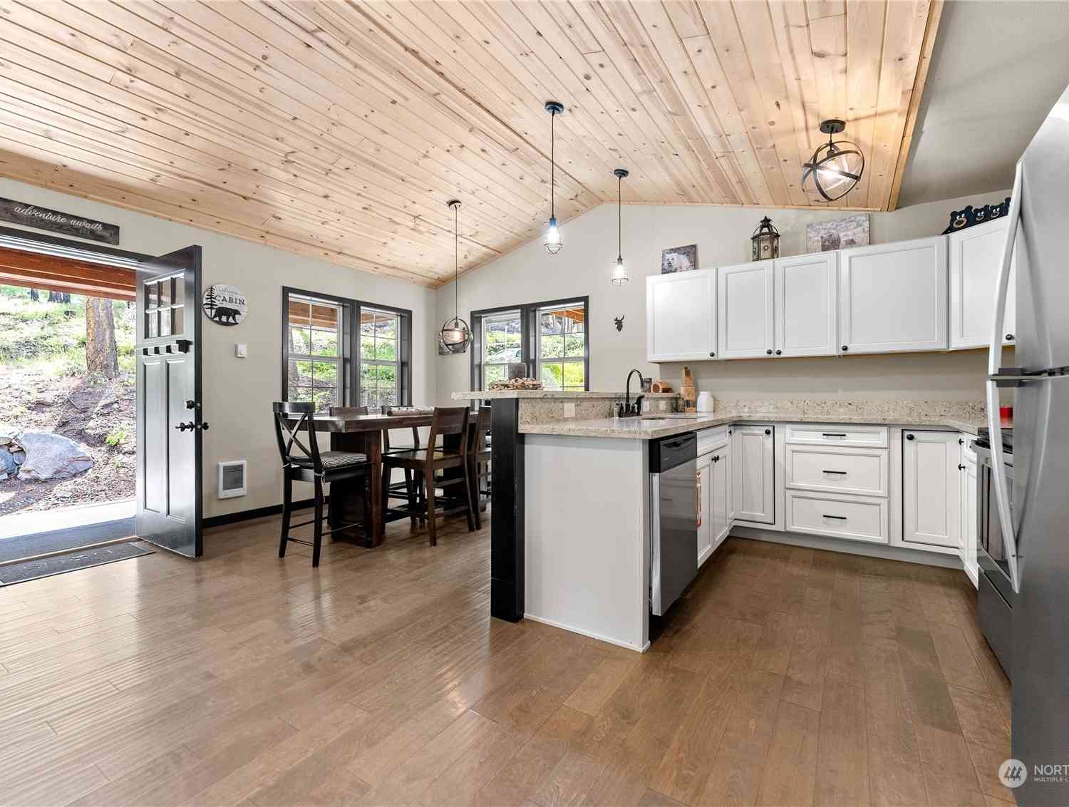 25 Liberty Lane, Winthrop, Washington image 5