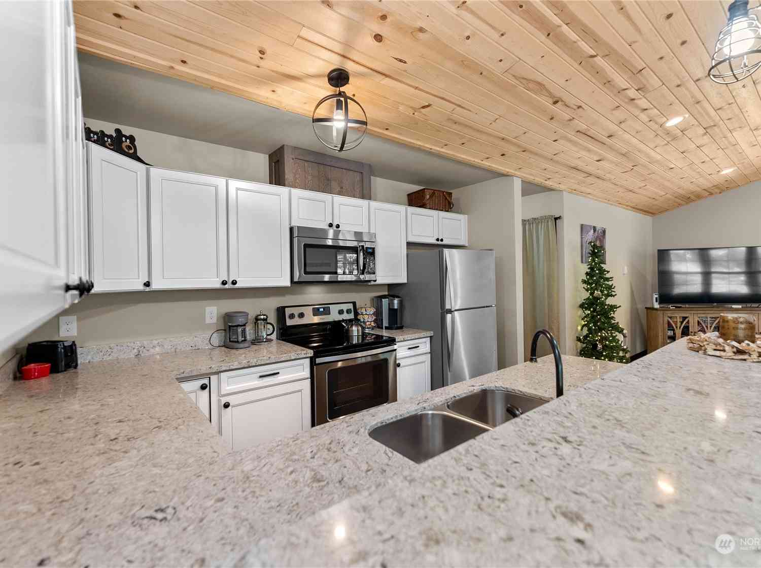 25 Liberty Lane, Winthrop, Washington image 13