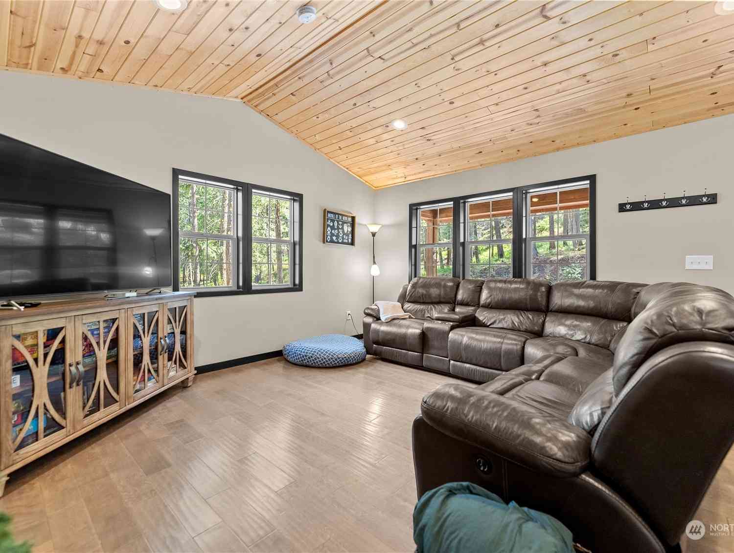 25 Liberty Lane, Winthrop, Washington image 15