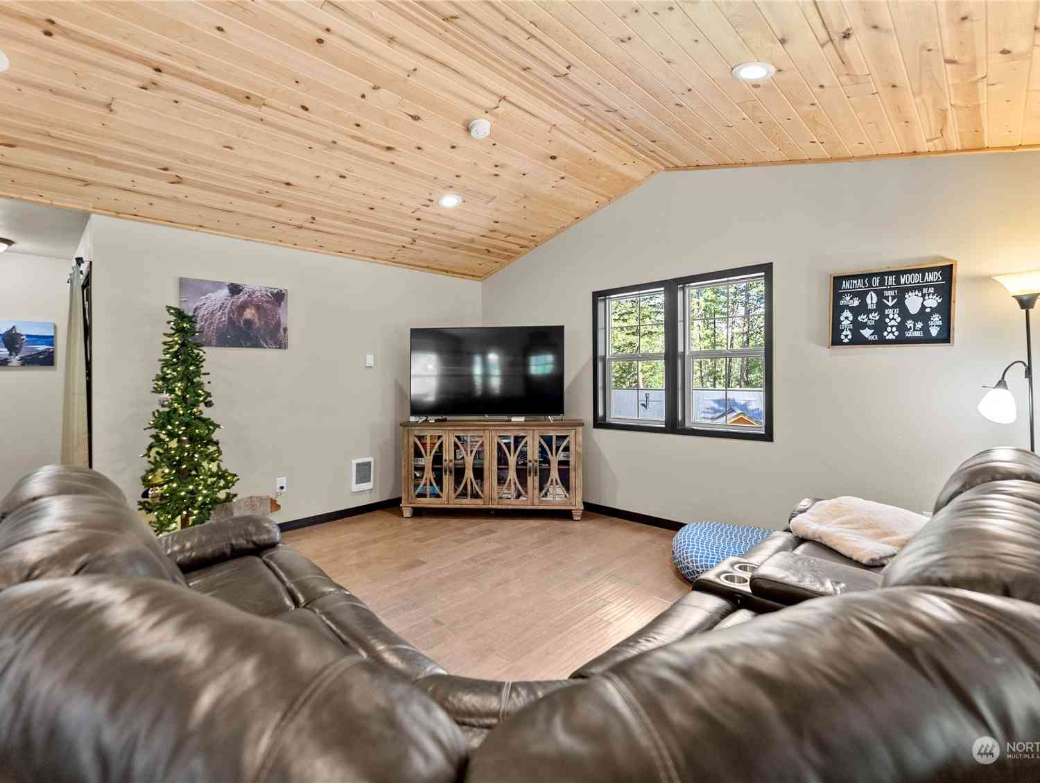 25 Liberty Lane, Winthrop, Washington image 16