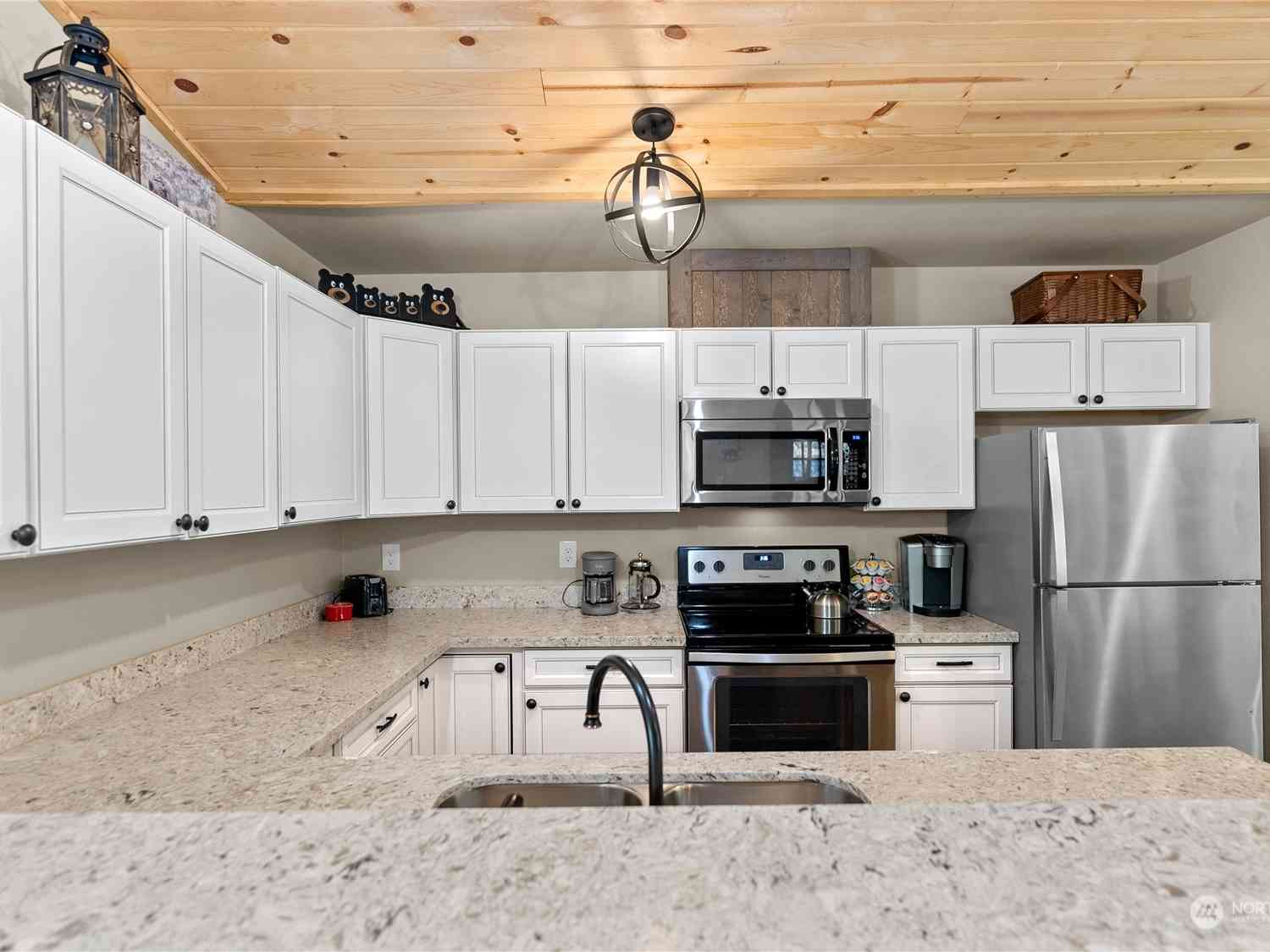 25 Liberty Lane, Winthrop, Washington image 14