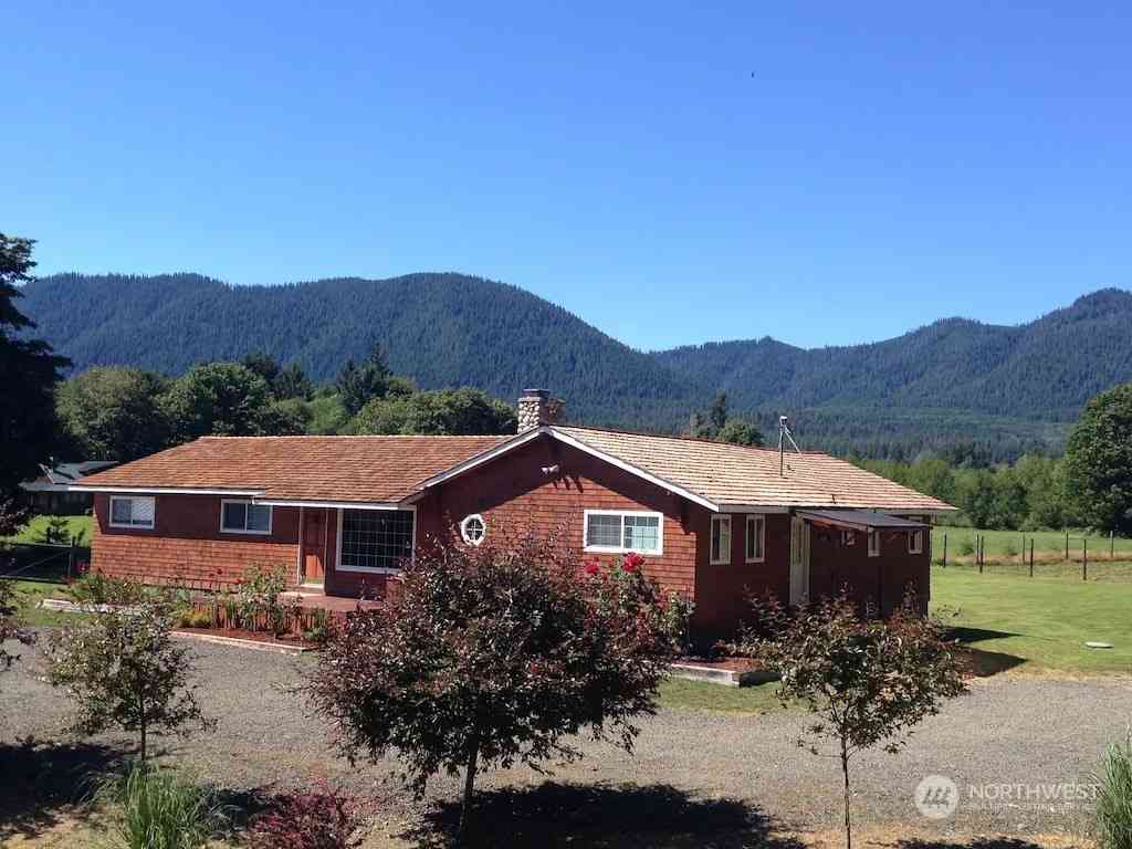 793 South Shore Road, Quinault, Washington image 1