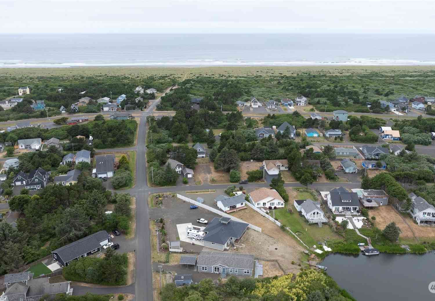 399 N Razor Clam Drive, Ocean Shores, Washington image 30