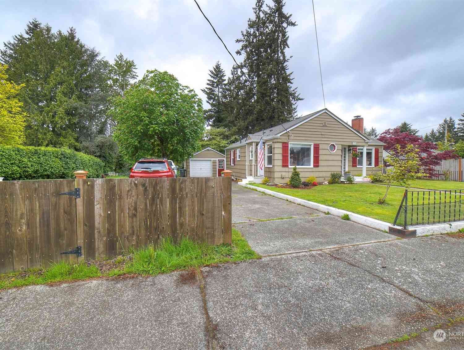 135 Dora Avenue, Bremerton, Washington image 5