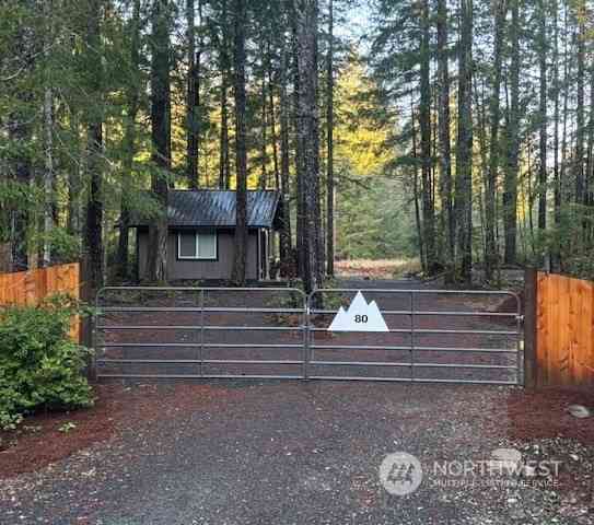 80 N Kings Way, Hoodsport, Washington image 1