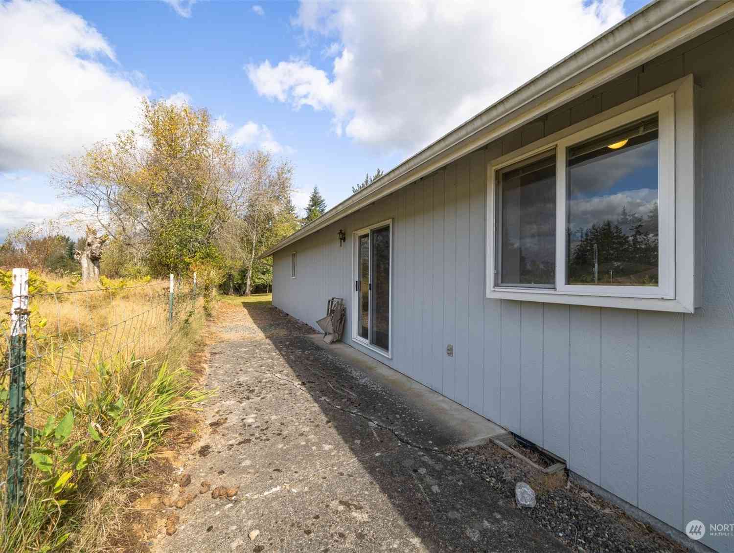 858 E Smith Road, Bellingham, Washington image 21