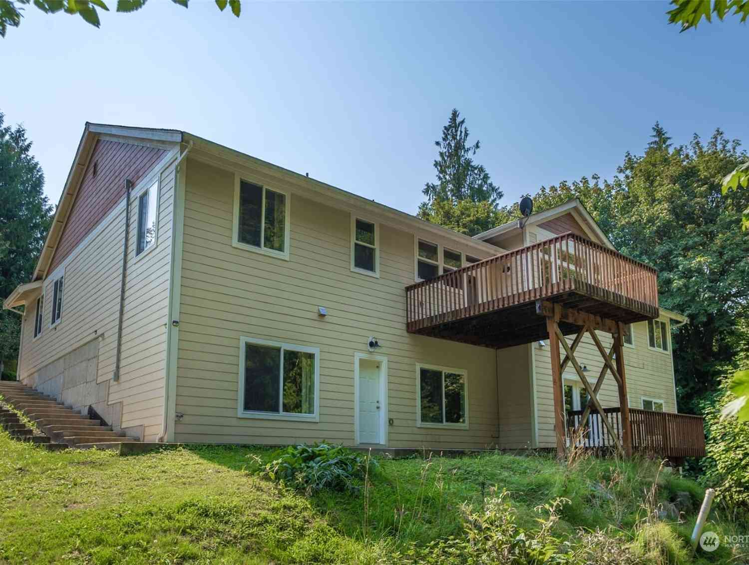 3107 Dorchester Drive, Tumwater, Washington image 2