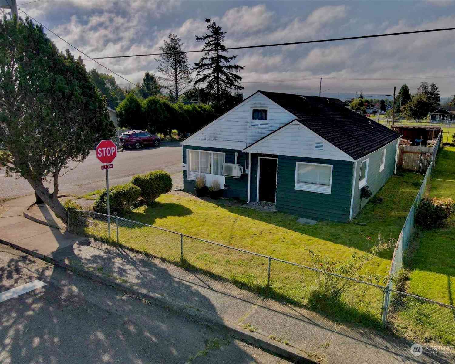 1701 Bay Avenue, Aberdeen, Washington image 1