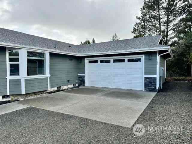 213 N Wynoochee Drive, Ocean Shores, Washington image 3