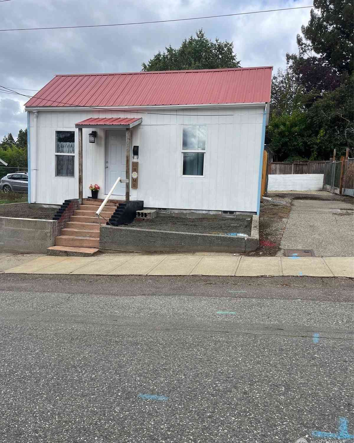 2108 1st Street, Bremerton, Washington image 2