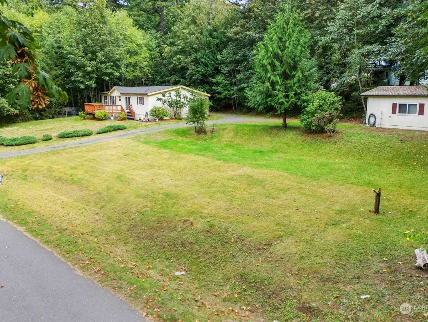 11 SE Fuchsia Avenue, Shelton, Washington image 3