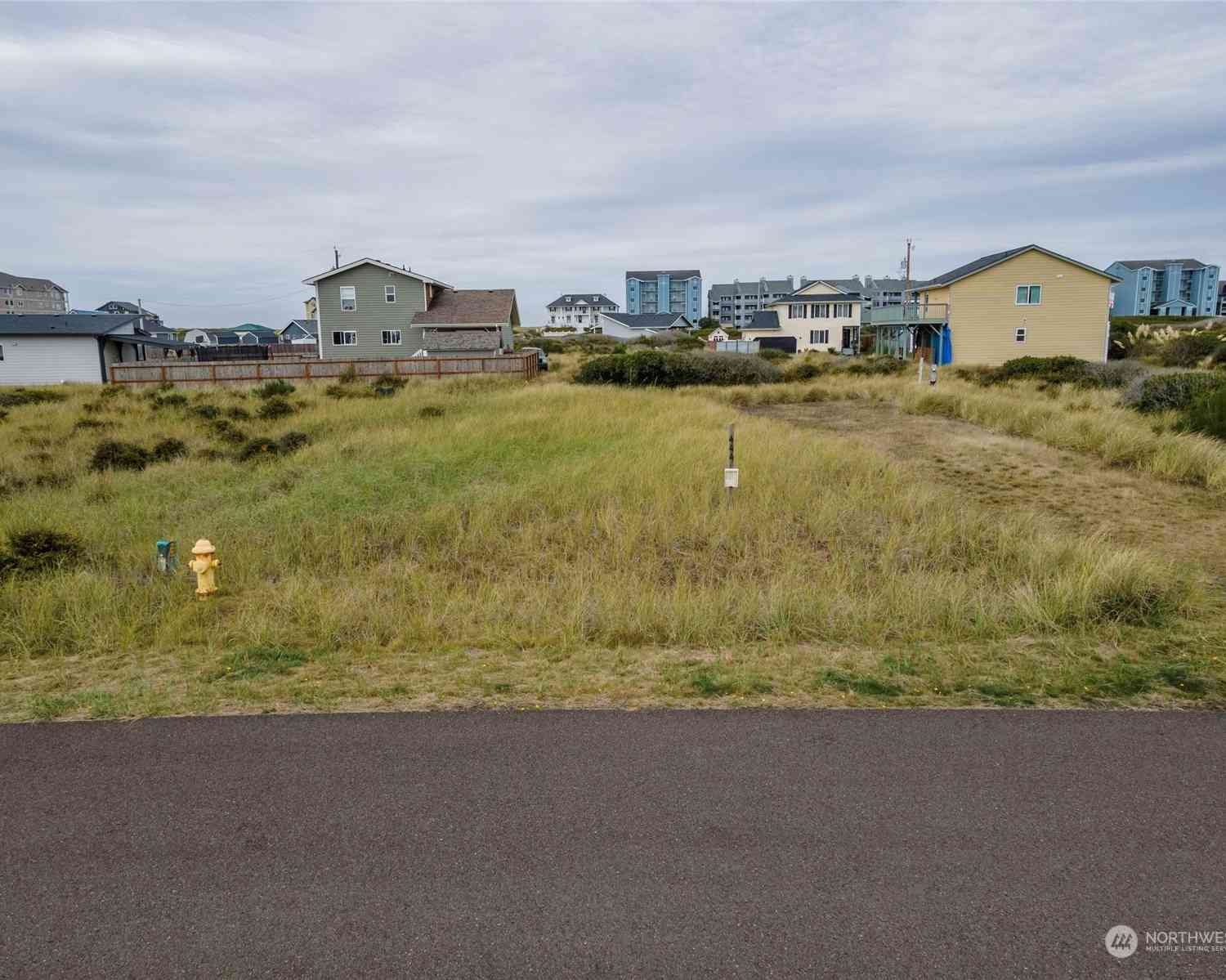 444 N Portal Loop, Ocean Shores, Washington image 1