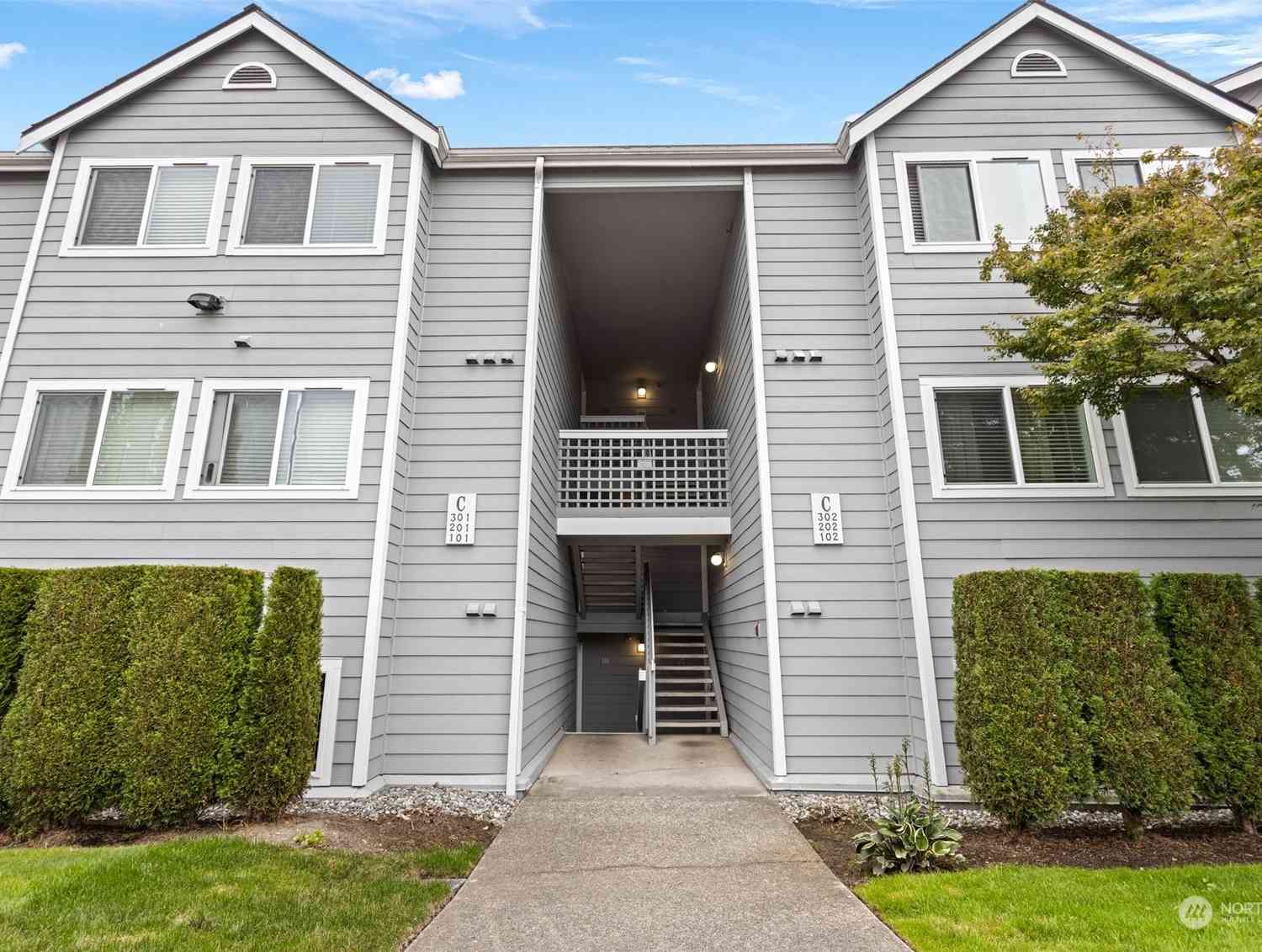 12412 109th Court #C101, Kirkland, Washington image 1