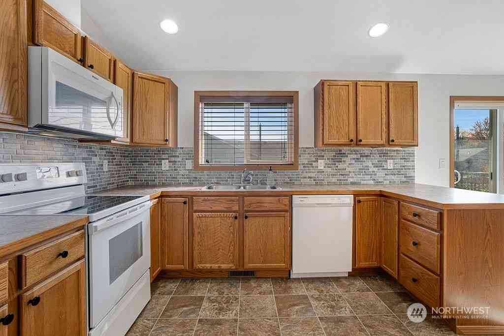 1409 W Electra Street, Moses Lake, Washington image 13