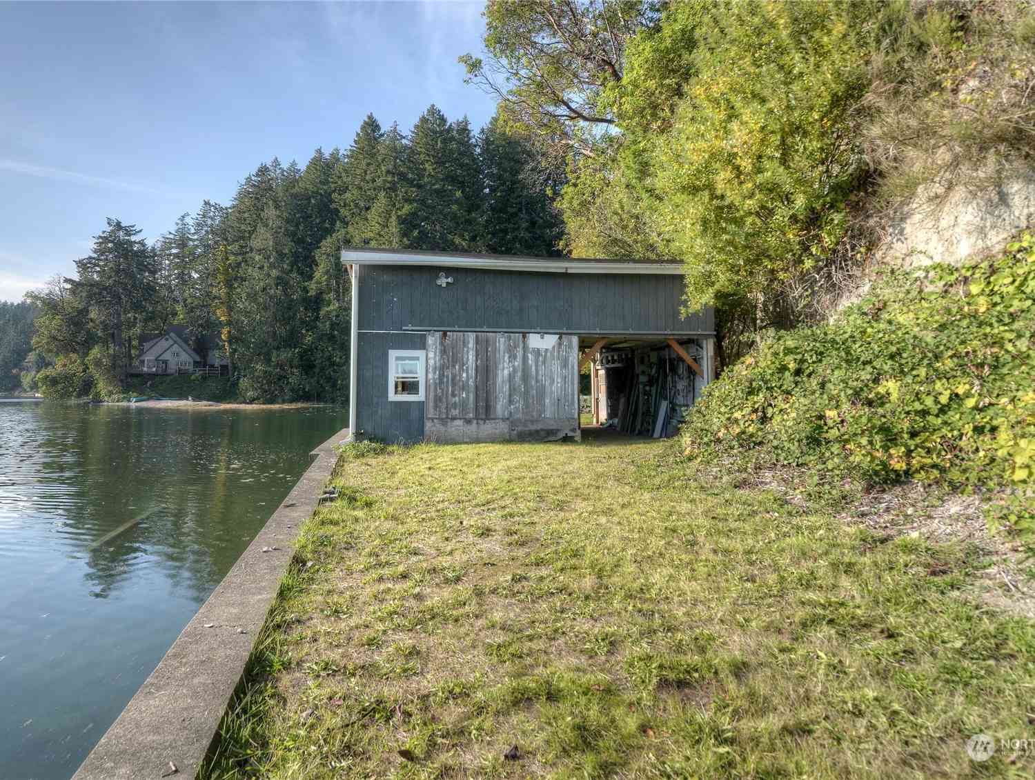 5321 Sunrise Beach Road, Olympia, Washington image 5