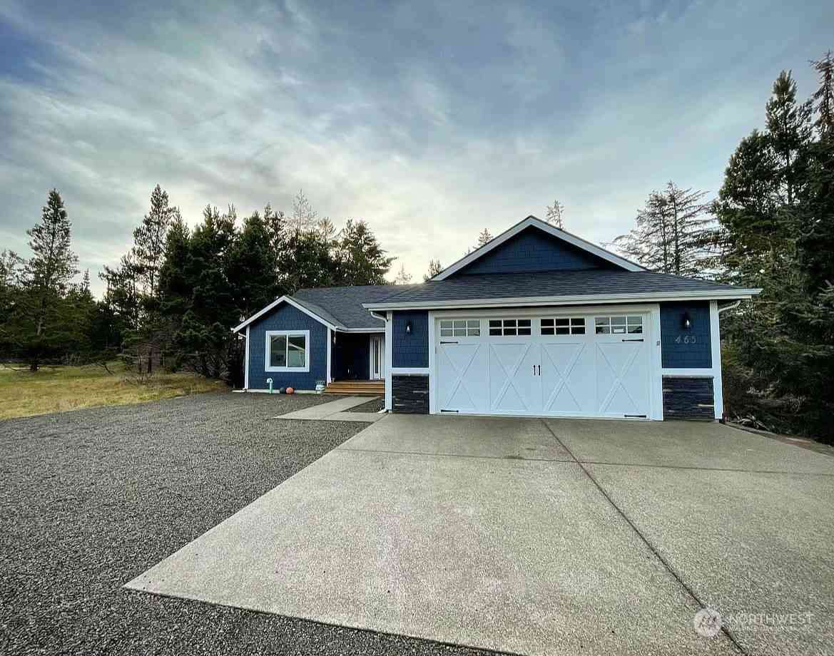 465 Mud Hen Loop, Ocean Shores, Washington image 1