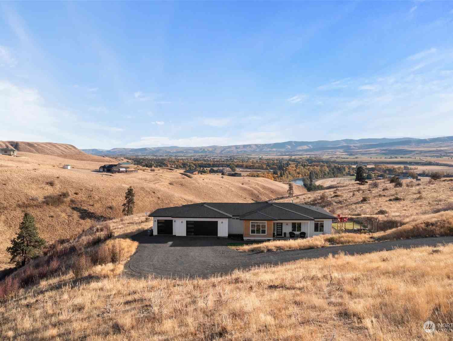 1601 Deer Valley Drive, Ellensburg, Washington image 1