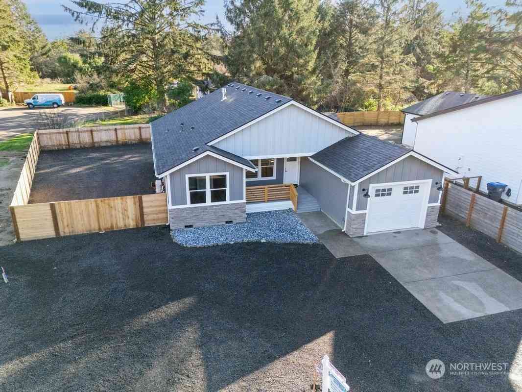 135 Polaris Boulevard, Ocean Shores, Washington image 26