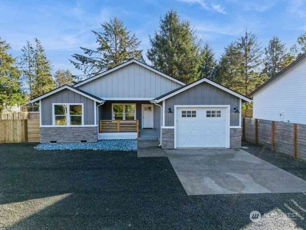 135 Polaris Boulevard, Ocean Shores, Washington image 27