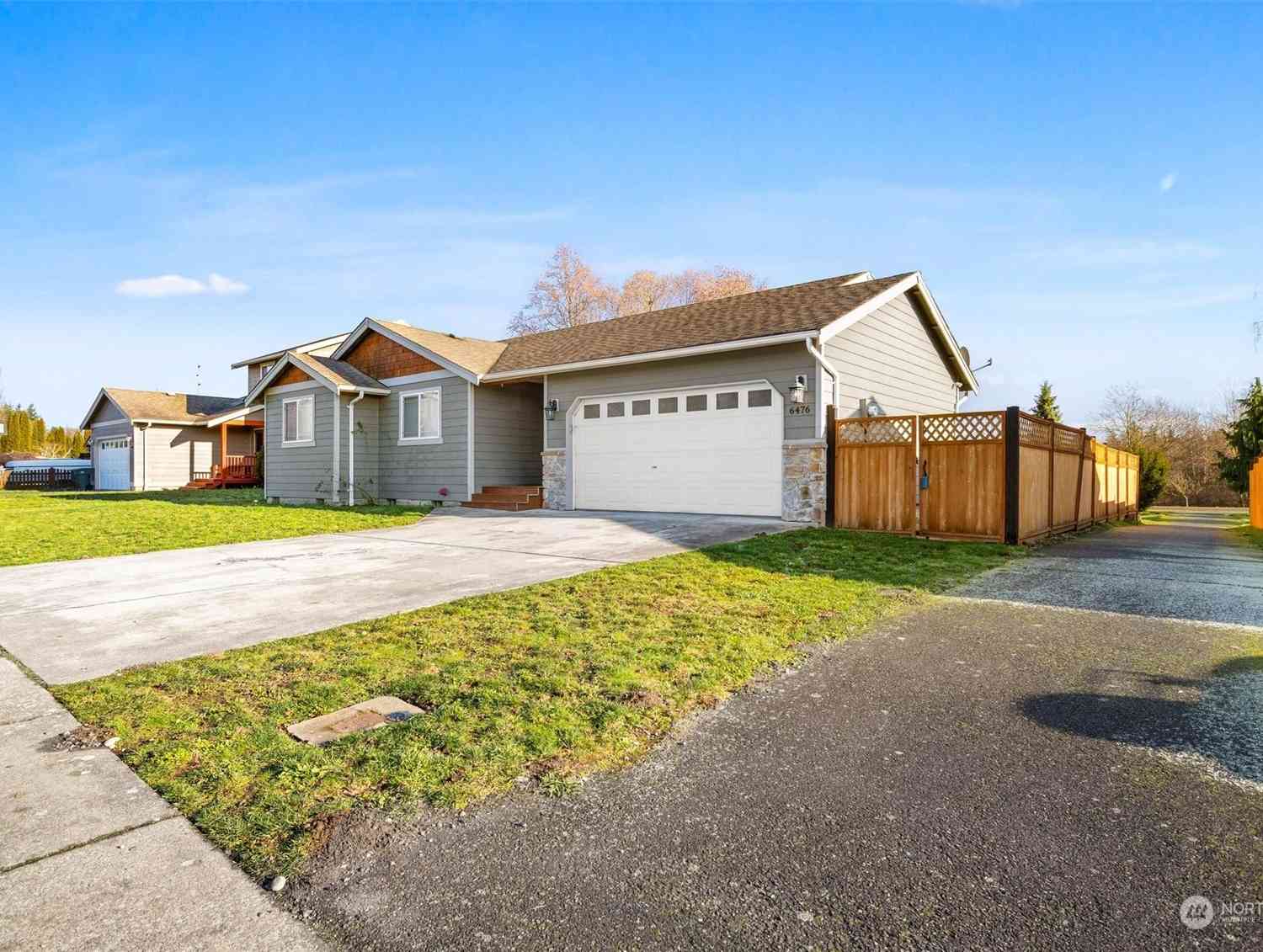 6476 Portal Manor Drive, Ferndale, Washington image 20