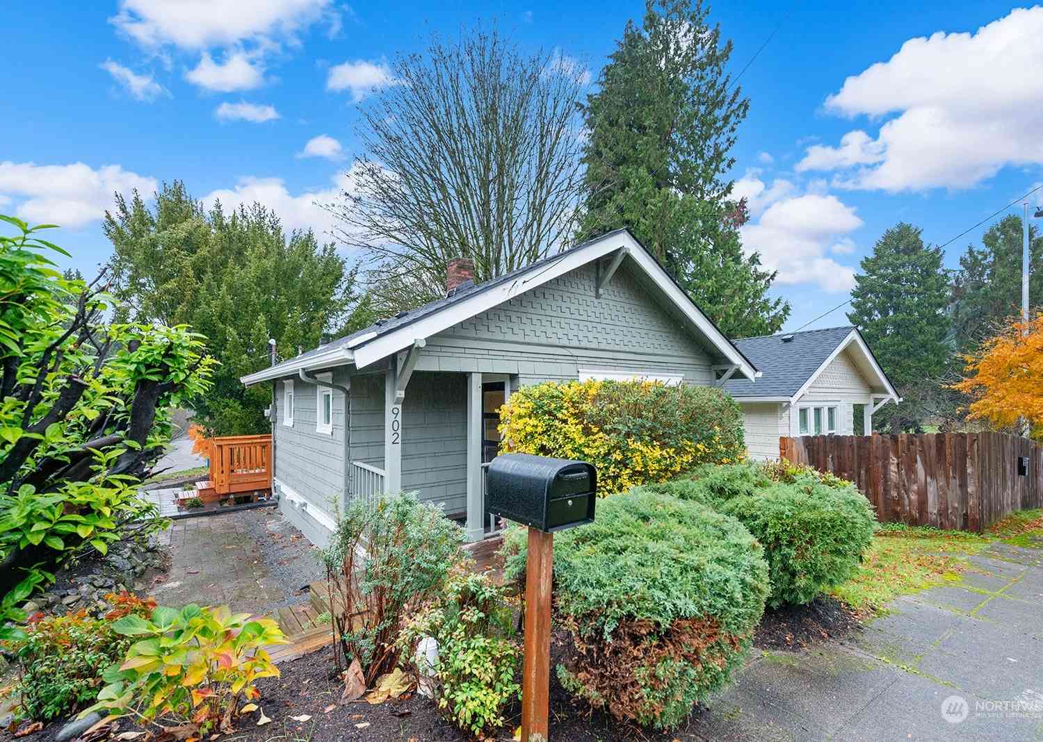 902 N 61st Street, Seattle, Washington image 24