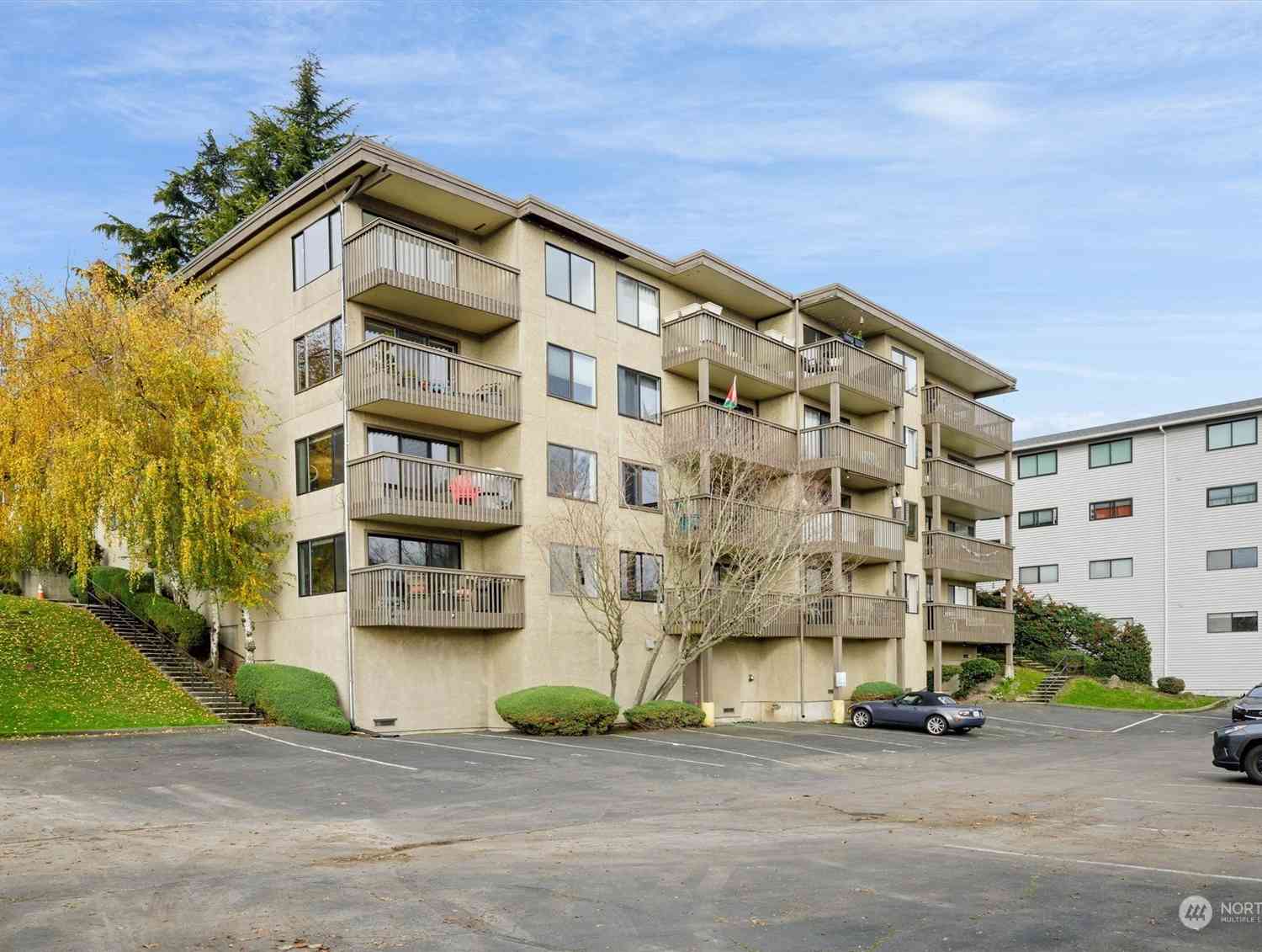 2550 Thorndyke Avenue #103, Seattle, Washington image 2