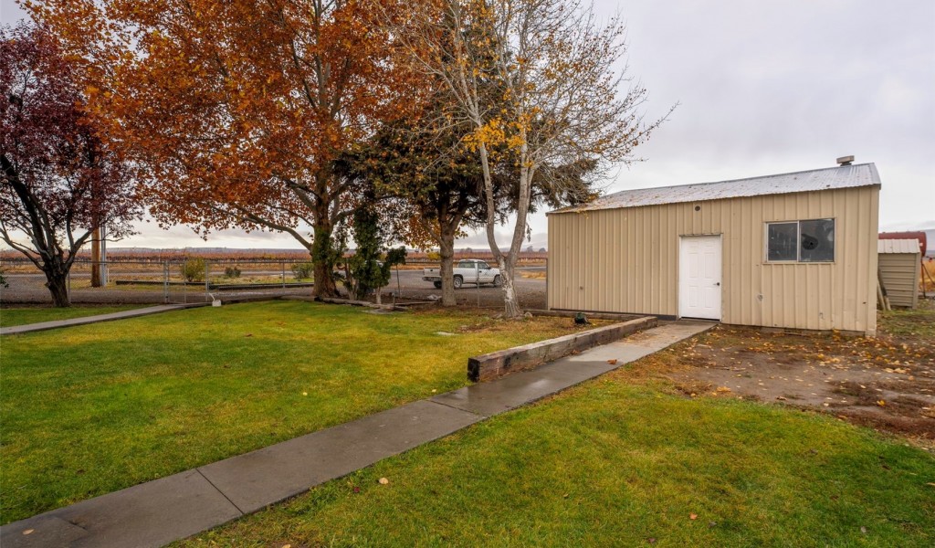 61203 W Roza Road, Benton City, Washington image 4