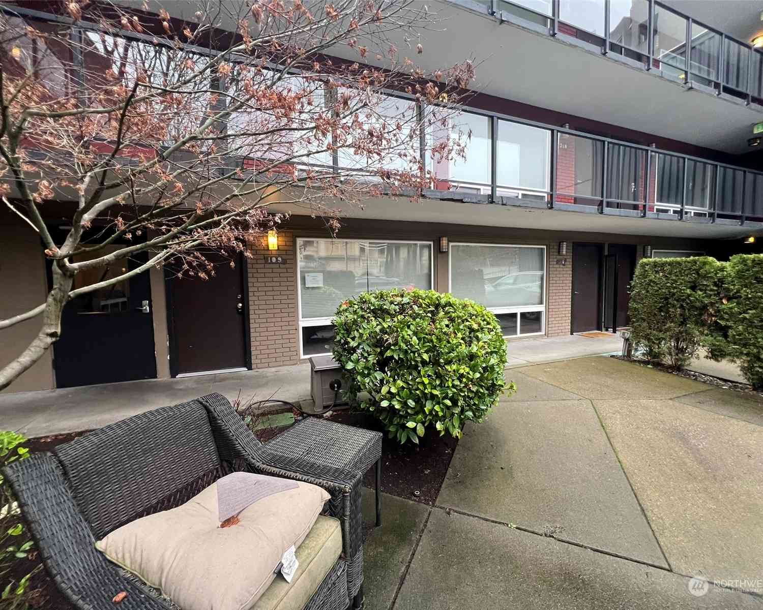 752 Bellevue Avenue #109, Seattle, Washington image 3