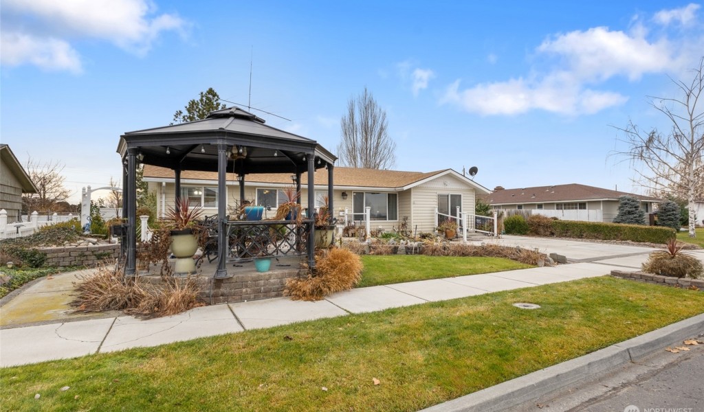 606 E Elm St, Othello, Washington image 3