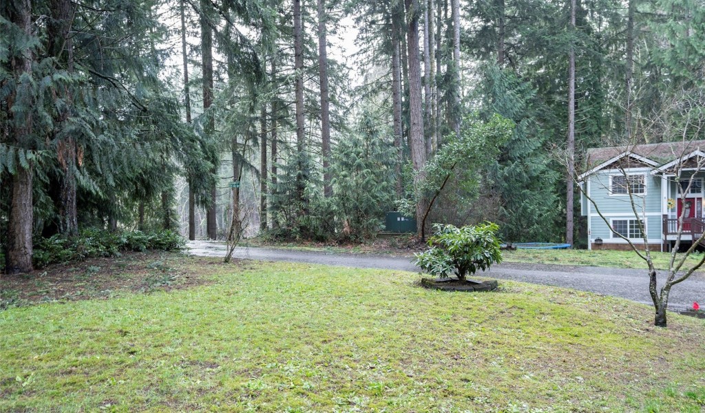 22646 Brookside Court, Yelm, Washington image 5