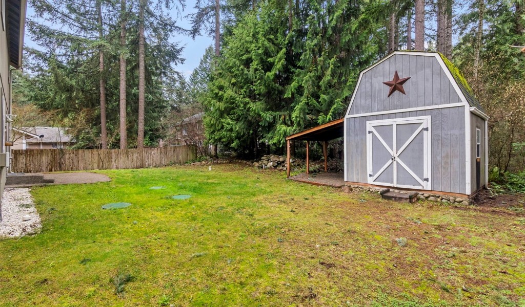 22616 Echowood Lane, Yelm, Washington image 3