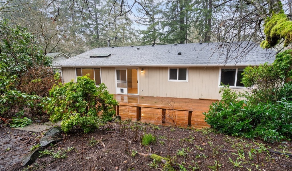 1124 Cooper Point Road, Olympia, Washington image 24