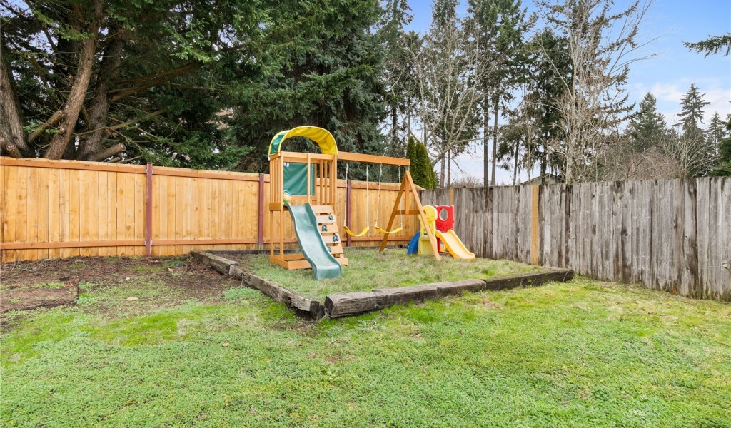 9124 Classic Drive, Lacey, Washington image 30