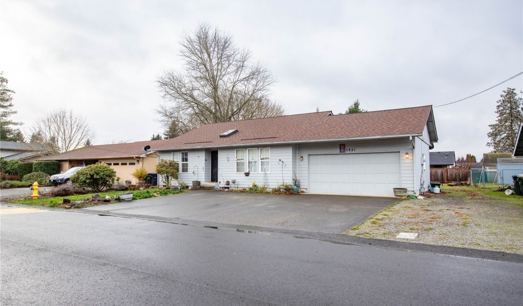 5921 Armour Loop, Olympia, Washington image 3