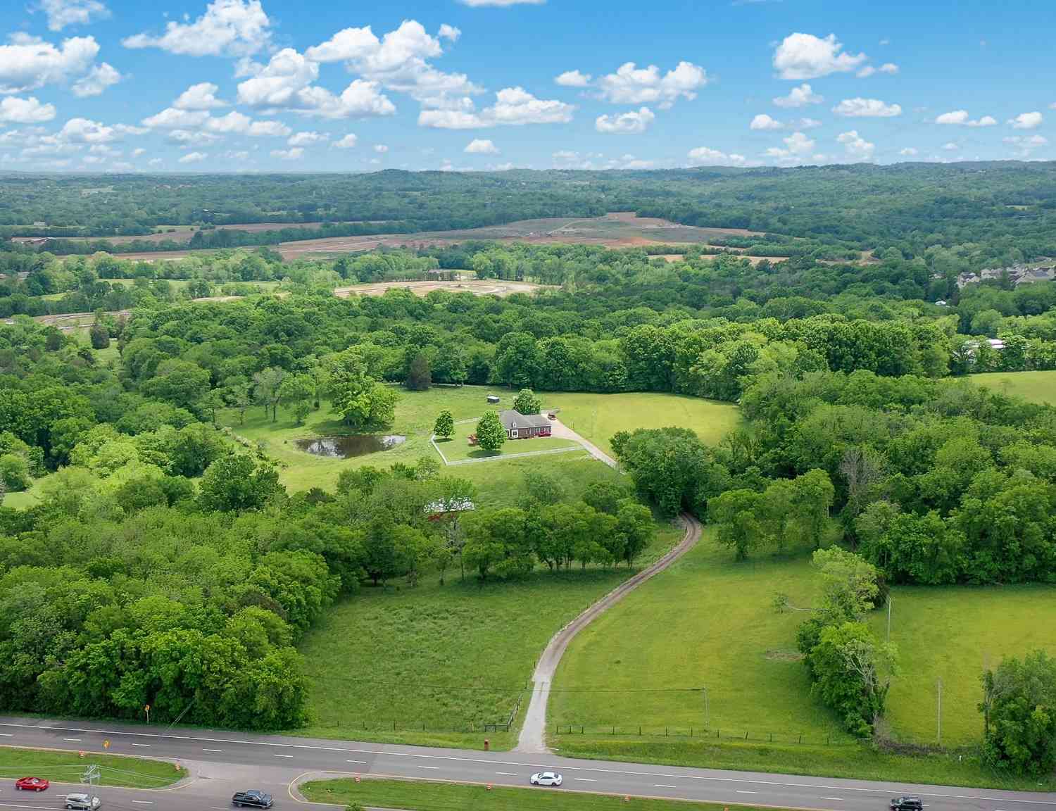 2312 Nashville Hwy, Columbia, Tennessee image 2