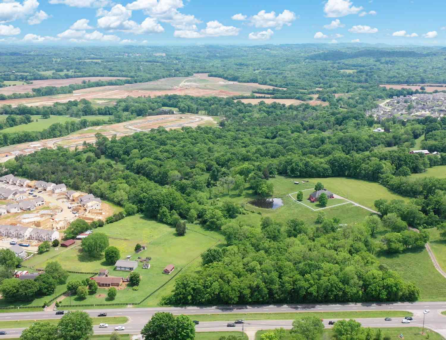 Nashville Hwy, Columbia, Tennessee image 9
