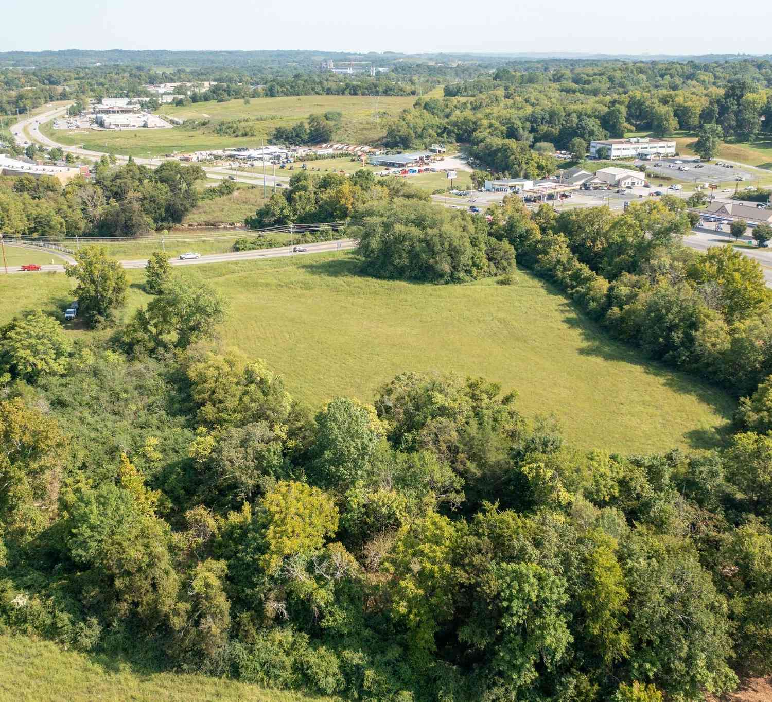 1 Hampshire Pike, Columbia, Tennessee image 8