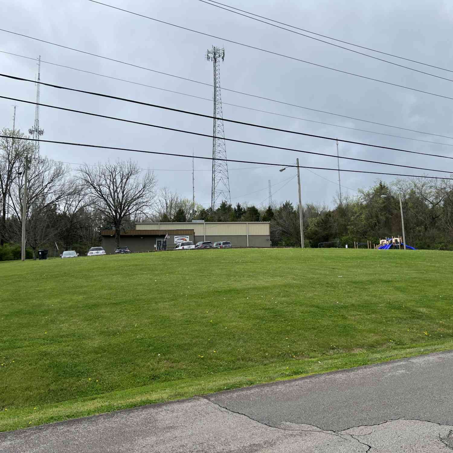 Armstrong St, Columbia, Tennessee image 9