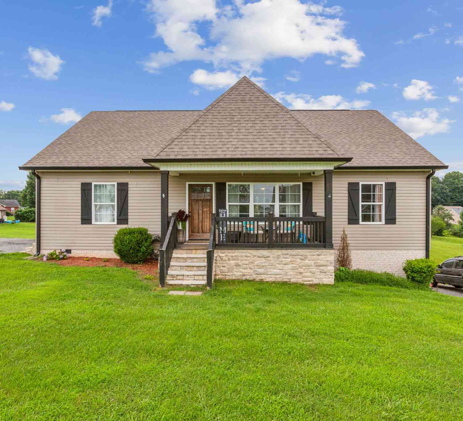 137 Mai Ridge Ln, Lafayette, Tennessee image 1