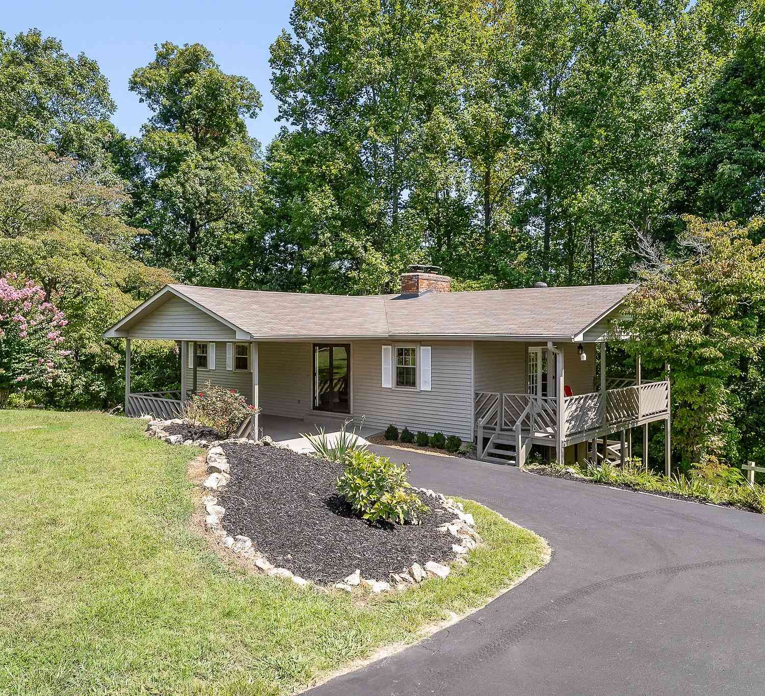 442 Rolling Acres, Smithville, Tennessee image 1