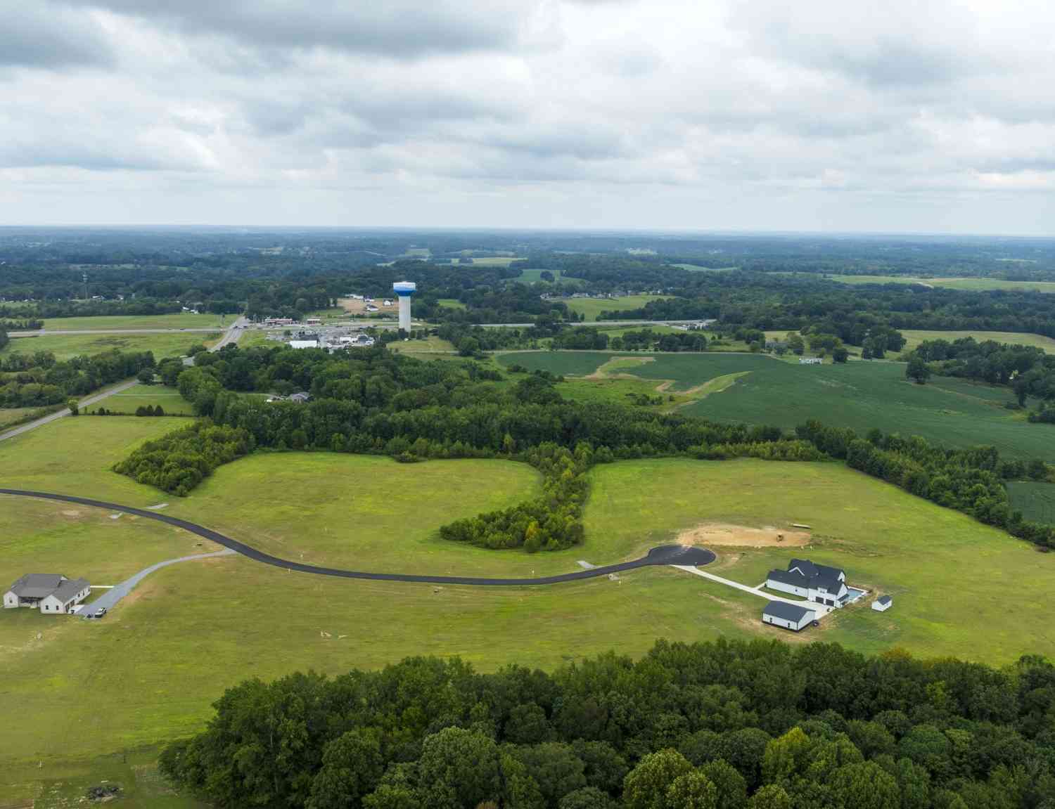 Betts Road, Greenbrier, Tennessee image 4