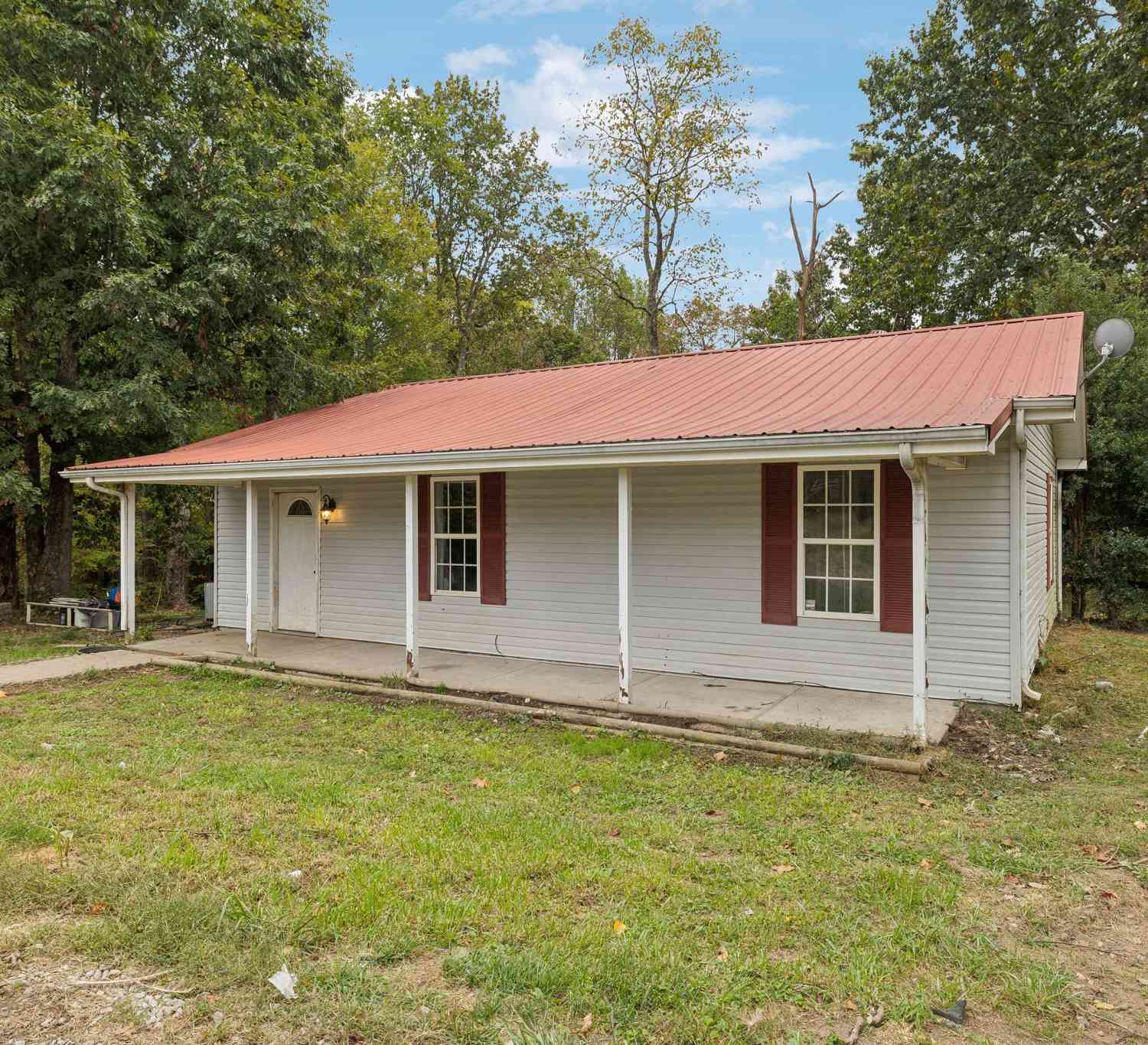 1010 Boyd Rd, Lafayette, Tennessee image 3