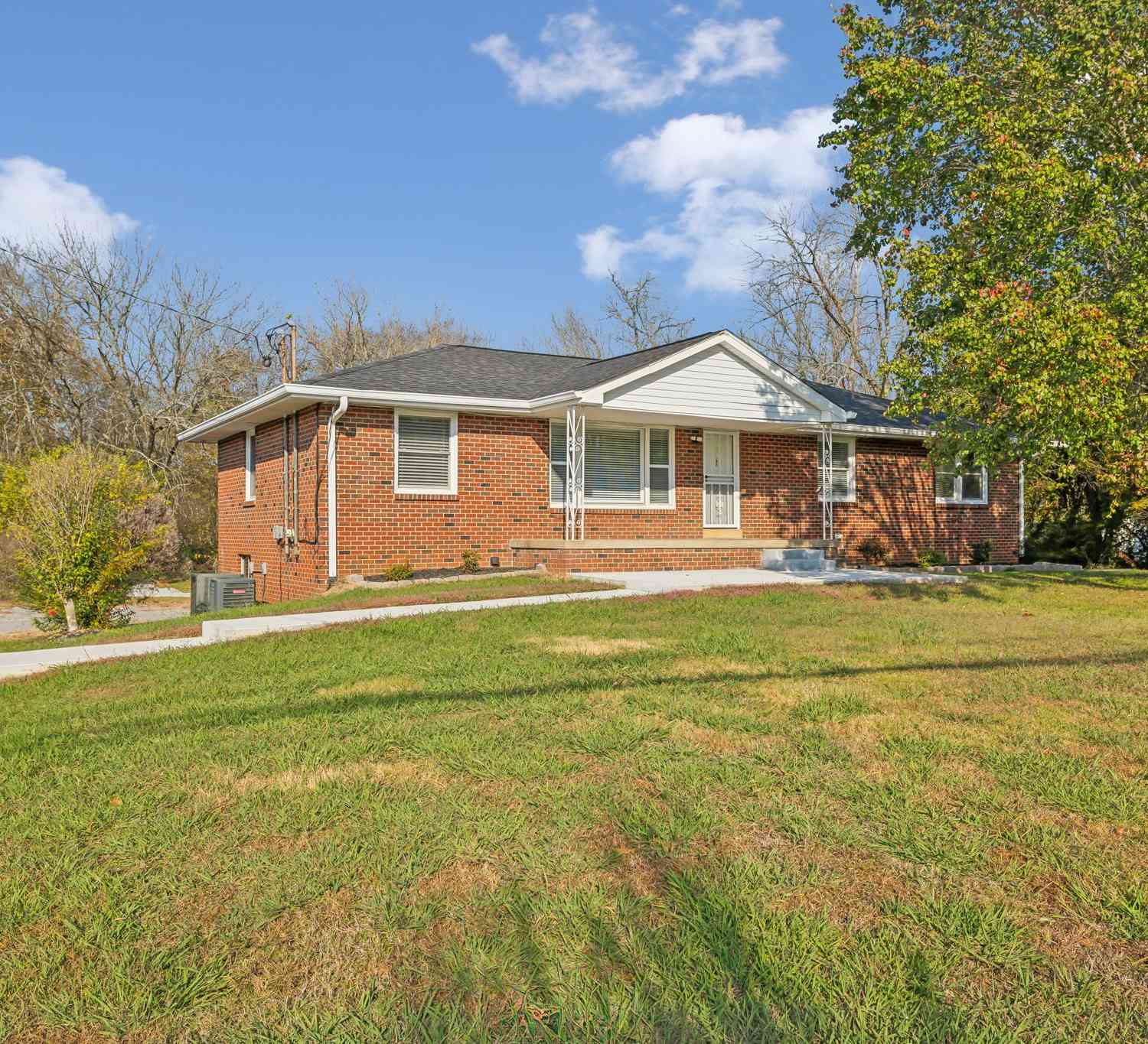 3670 Hunters Point Pike, Lebanon, Tennessee image 1