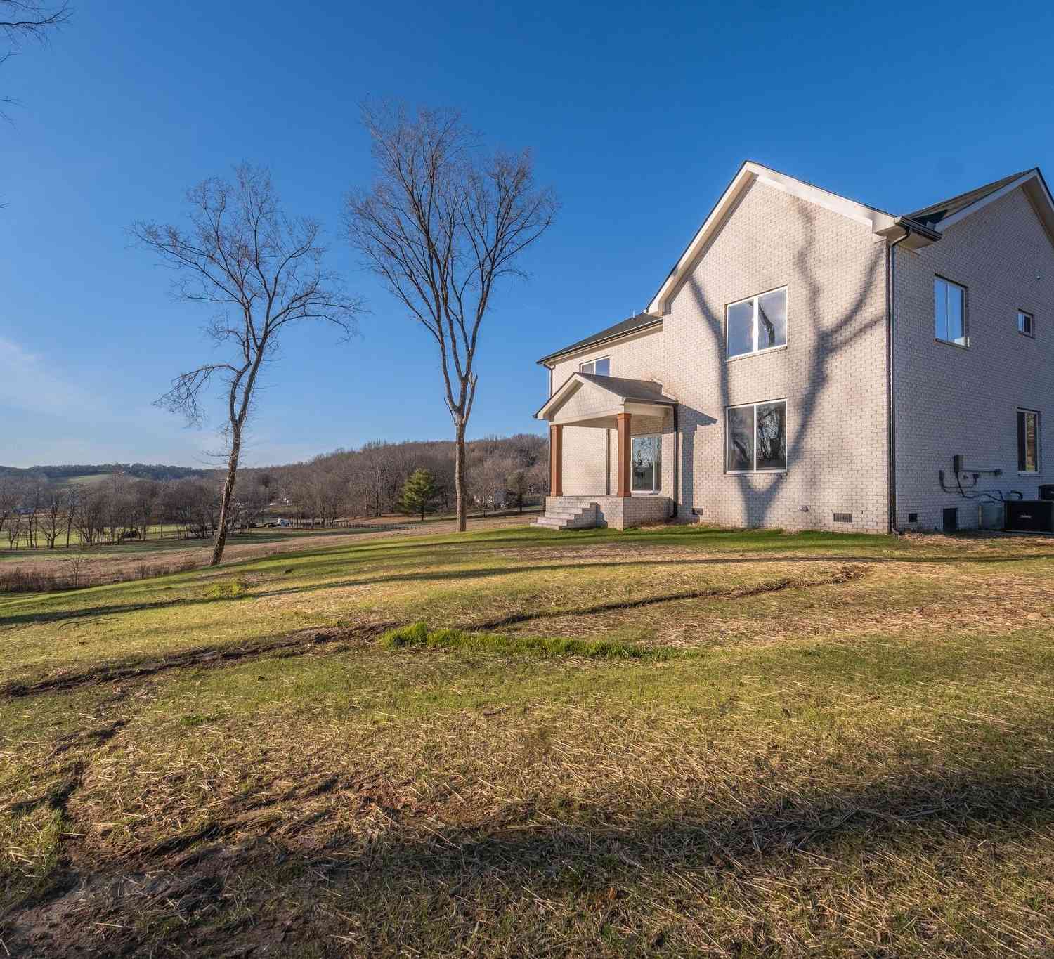 4275 Moore Ln, Culleoka, Tennessee image 2