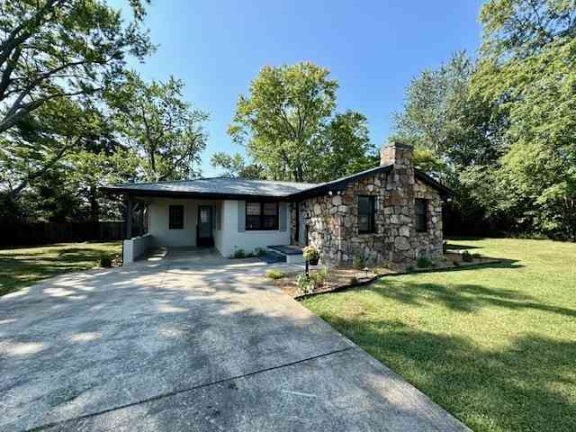 105 Kelly Dr, Decherd, Tennessee image 2