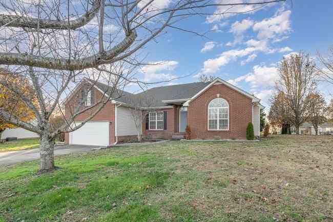 3341 Poplar Hl, Clarksville, Tennessee image 1