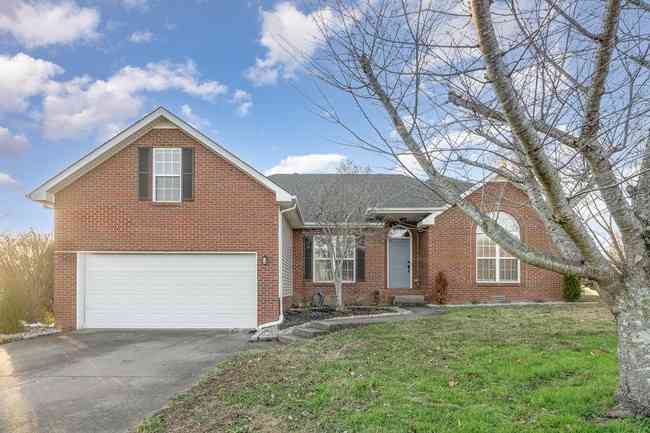 3341 Poplar Hl, Clarksville, Tennessee image 2