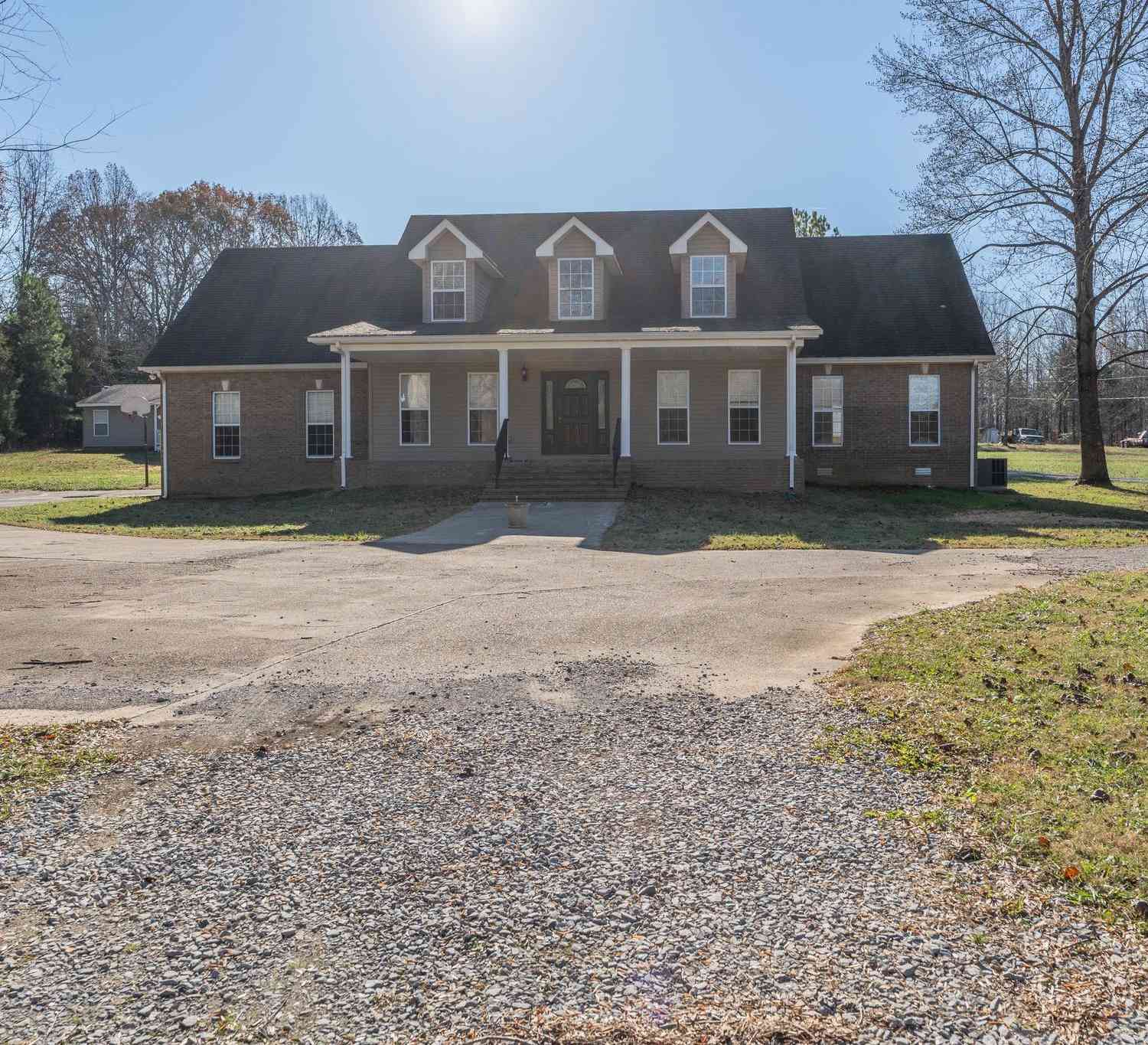 114 Lewis Simpson Ct, Clarksville, Tennessee image 4